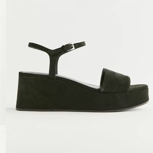 reformation “Zora” Brand New never worn platform sandal